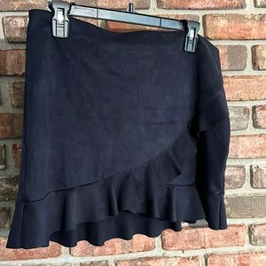 Shade mini skirt size L